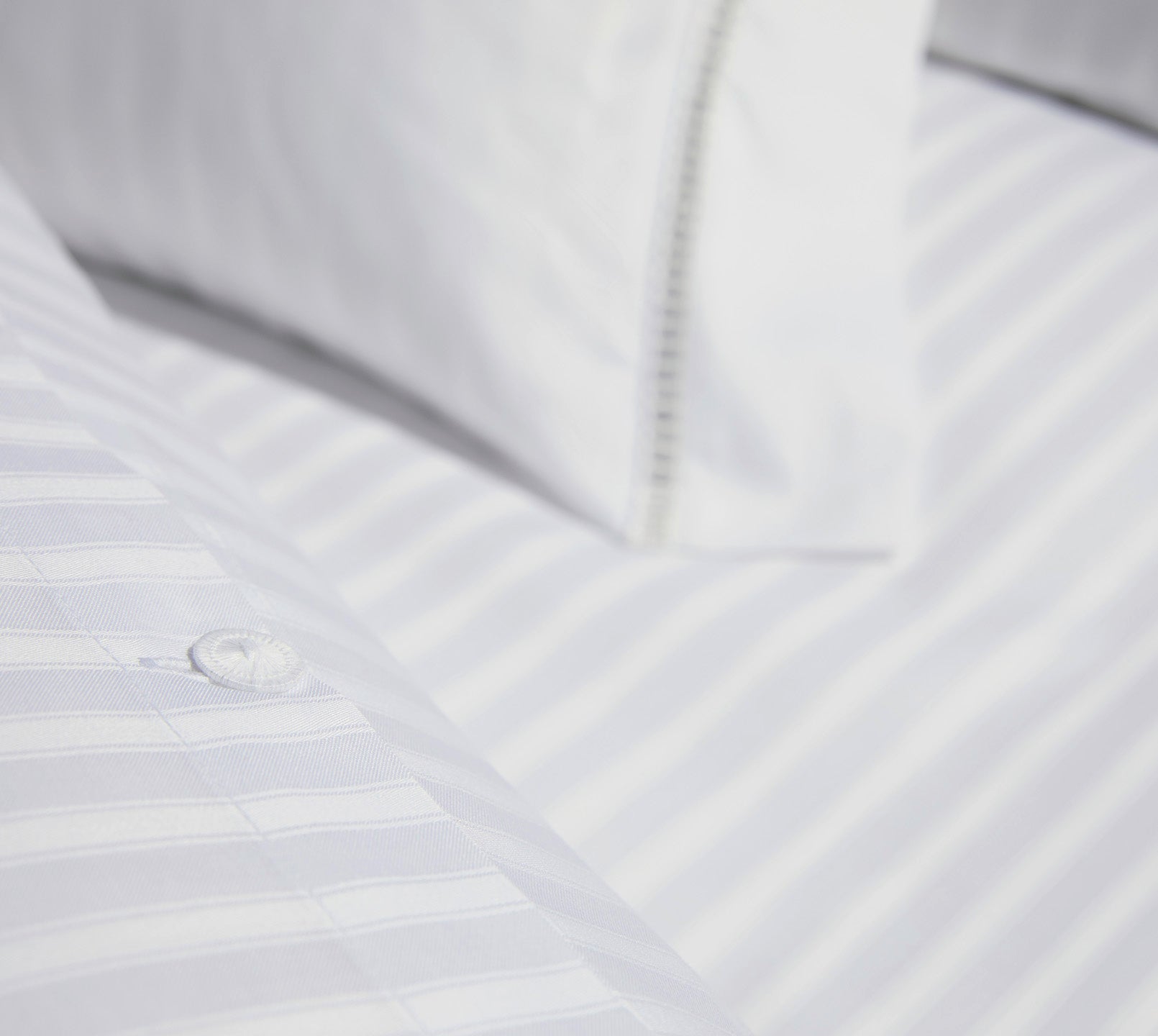 Jacquard Bettwäsche White House in Weiß Streifen Knöpfe #farbe_White House Weiß