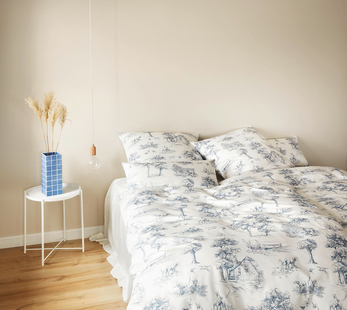Satin Bettwäsche Toile de Jouy in Marine Landschaften Schlafzimmer
#farbe_Toile de Jouy Marine
