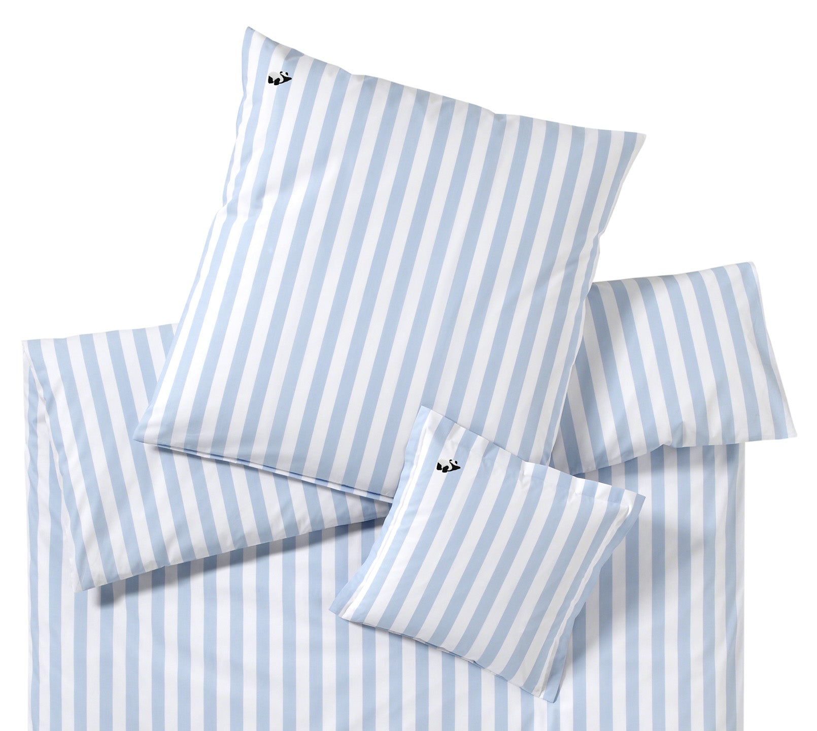 Web Perkal Kinderbettwaesche Happy Stripe in Hellblau Streifen Pandabärstickmotiv Freisteller #farbe_Happy Stripe Hellblau