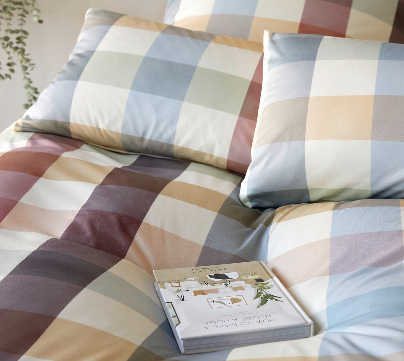 Jersey Bettwäsche Kuschelkaro in Grün-Rot Karo Detail #farbe_Kuschel Karo Grün-Rot
