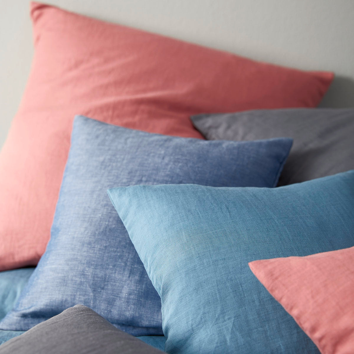 Halbleinen Breezee Kissen Mix Rot Blau Grau