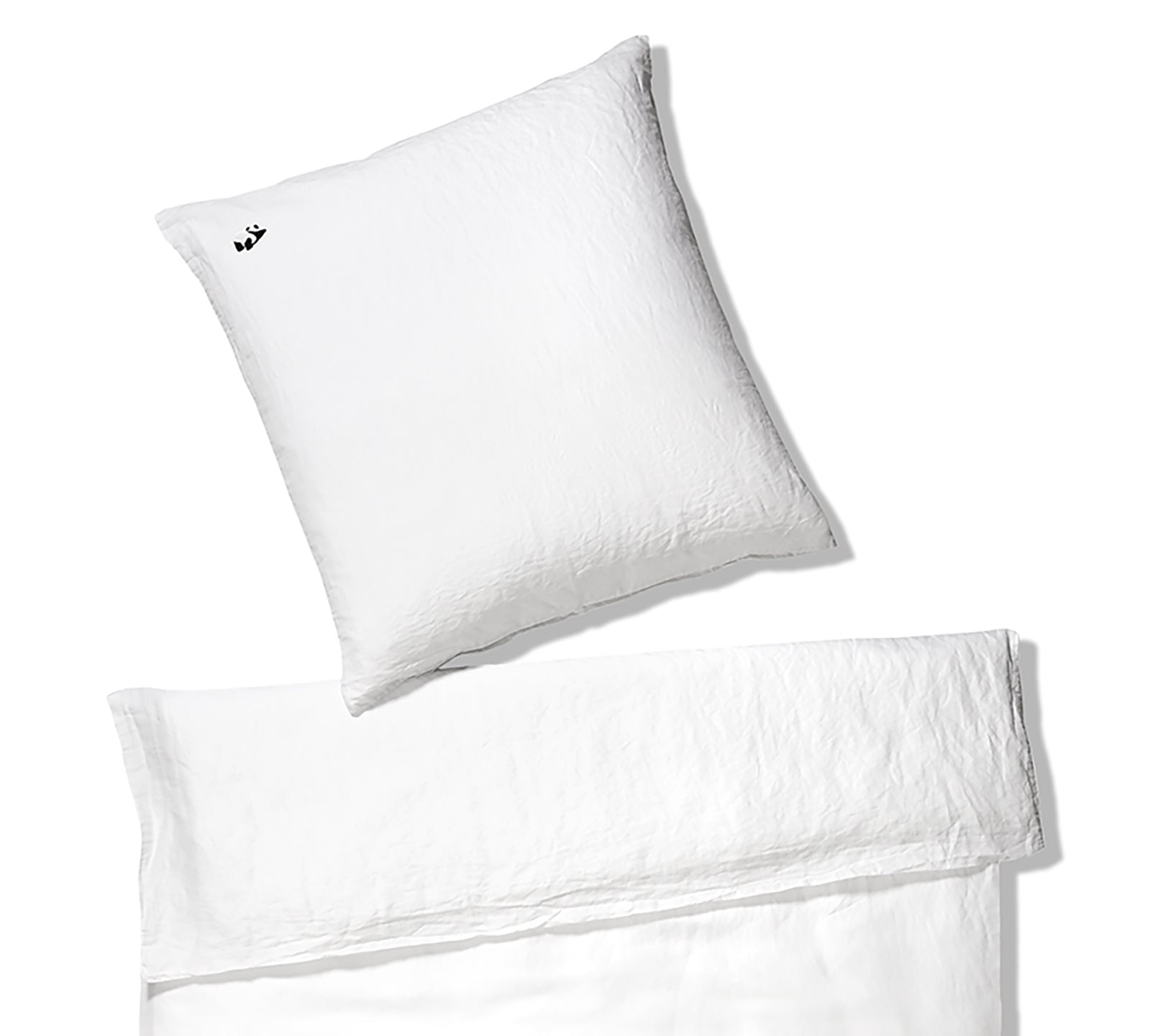 Halbleinen Kinderbettwäsche Breezy in Weiss Uni Pandabärstickmotiv Freisteller #farbe_Breezy Weiß