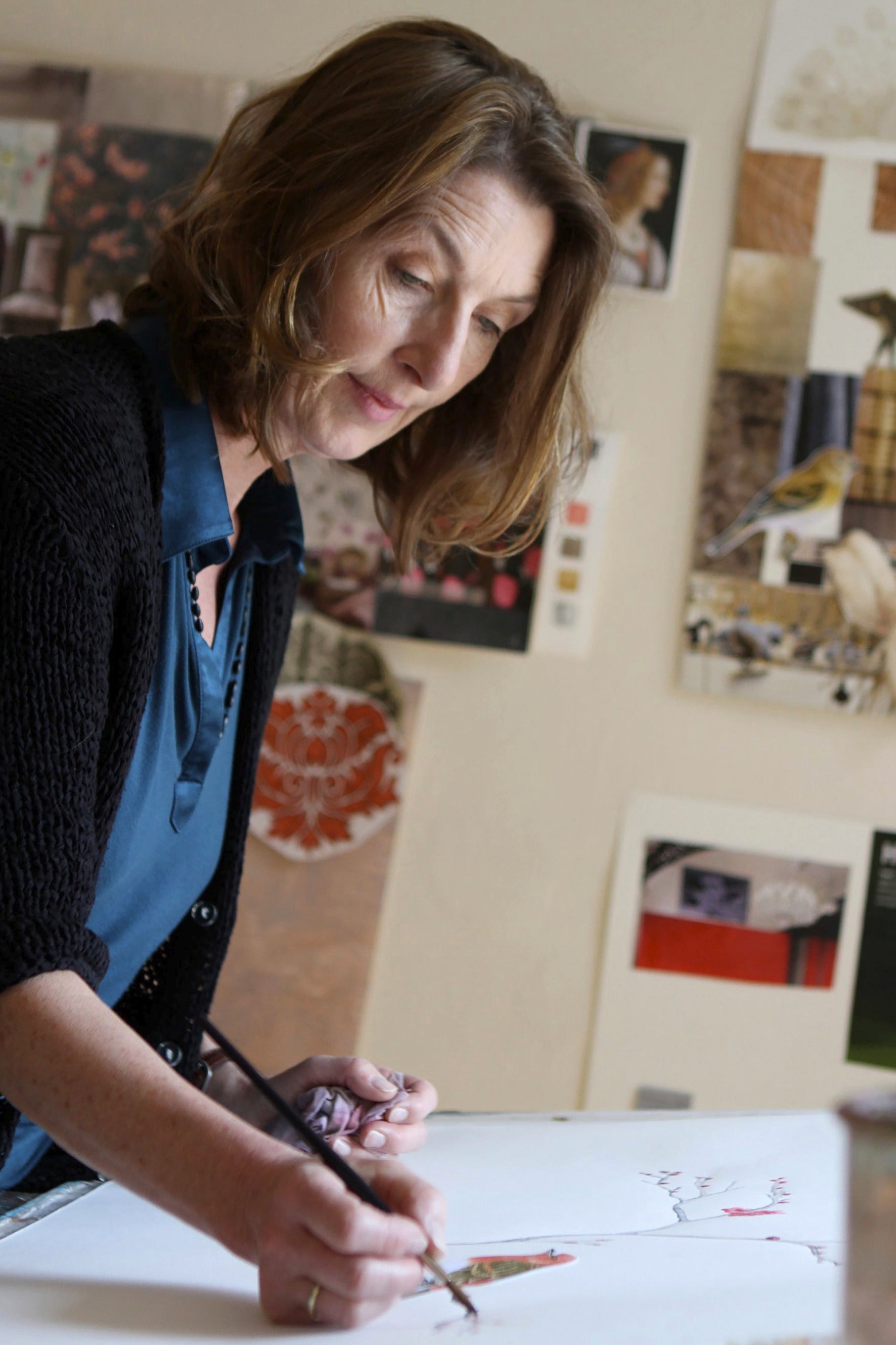 Frau Timmas Textildesignerin von Hand gemalte Motive