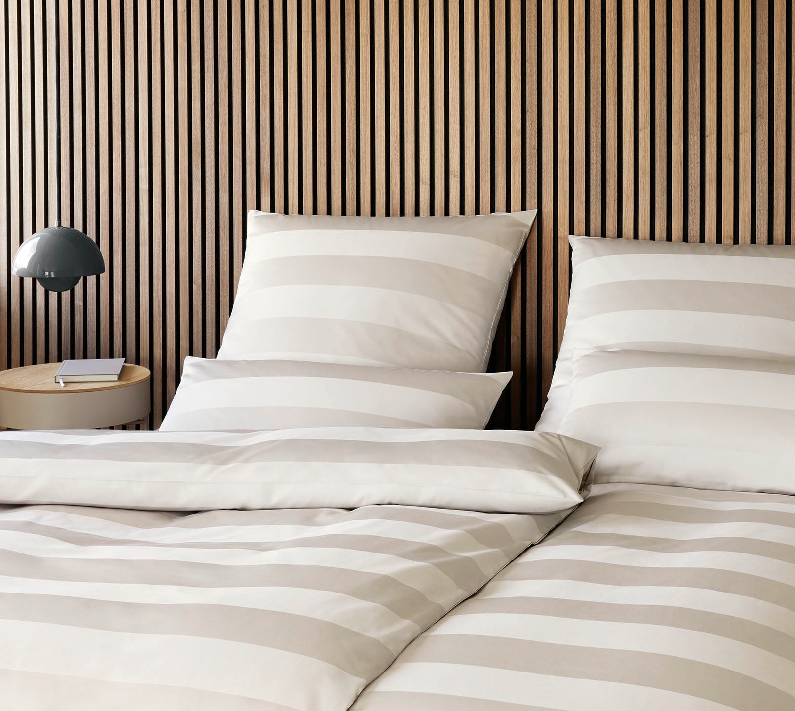 Jacquard Bettwäsche En Bloc in Beige Streifen Schlafzimmer #farbe_En Bloc Kiesel