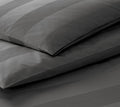 Jacquard Bettwäsche En Bloc in Grau Streifen Freisteller #farbe_Basalt