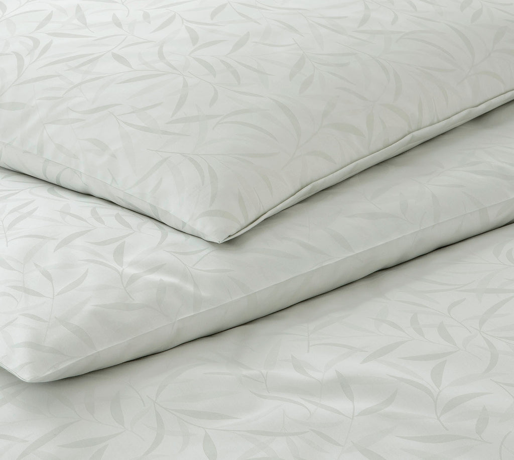 Jacquard Bettwäsche Muriel in Hellgrün Blätter Freisteller #farbe_Pastellgrün