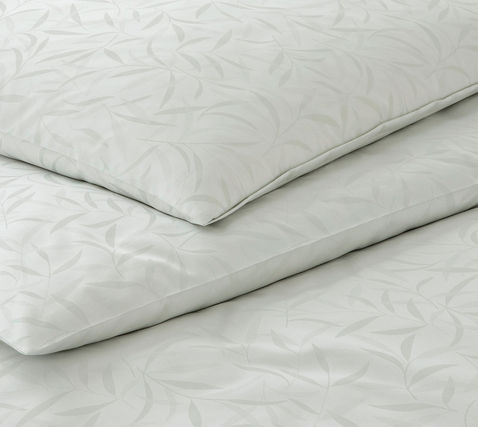 Jacquard Bettwäsche Muriel in Hellgrün Blätter Freisteller #farbe_Muriel Pastellgrün