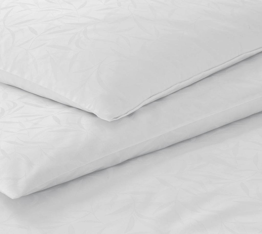 Jacquard Bettwäsche Muriel in Weiß Blätter Freisteller #farbe_Weiß