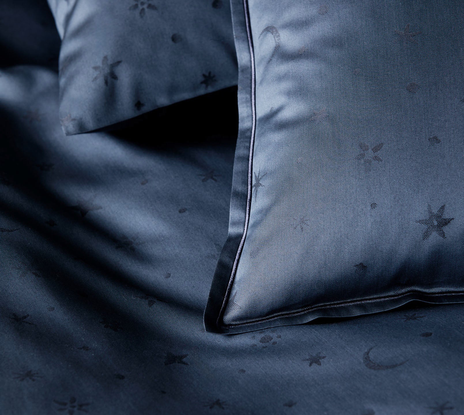 Jacquard Bettwäsche Stars in Marine Mond Sterne Detail #farbe_Stars Navy