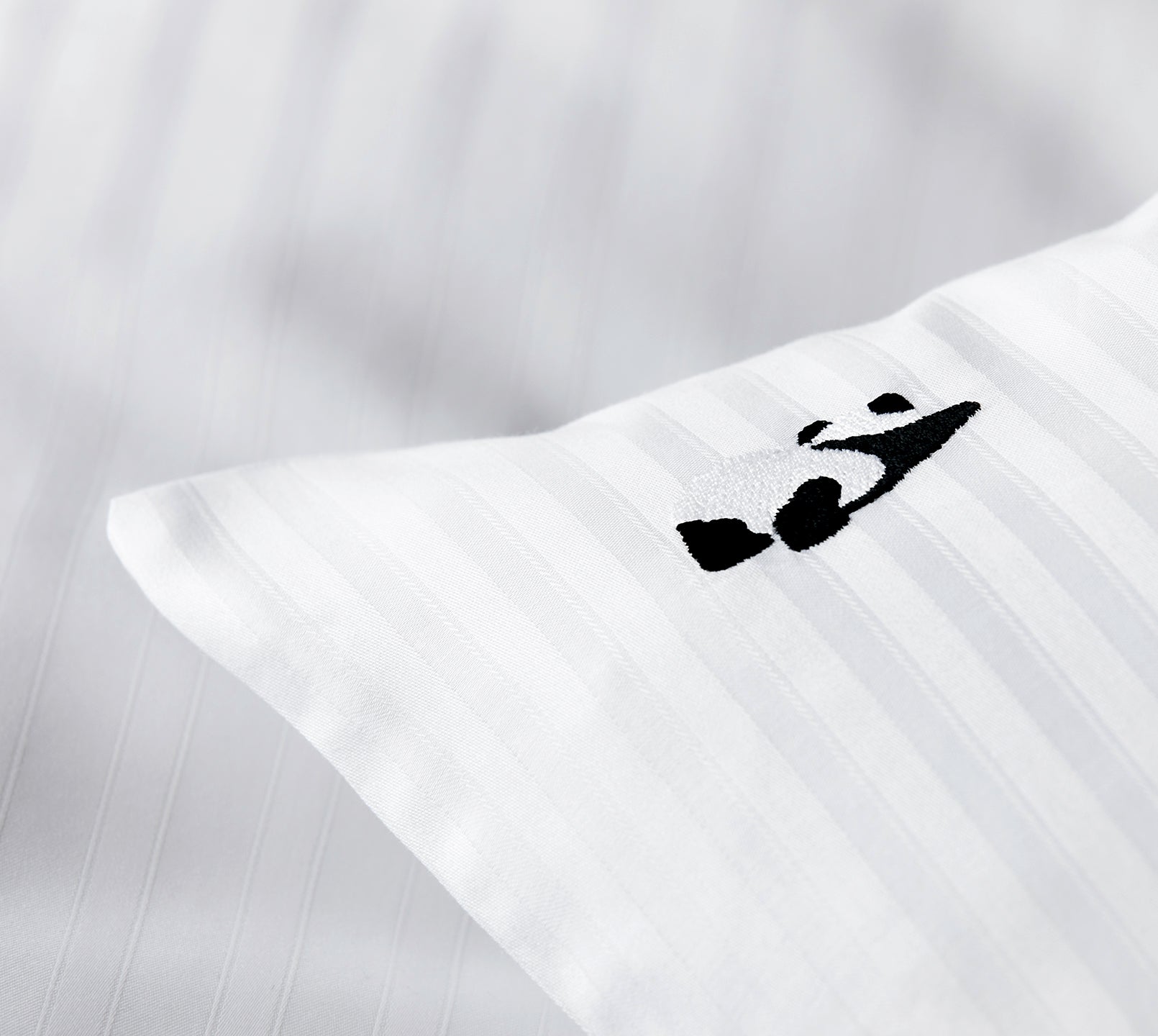 Jacquard Kinder Panda Bettwäsche Classy Stripe in Weiss Streifen Schlafzimmer #farbe_Classy Stripe Weiß