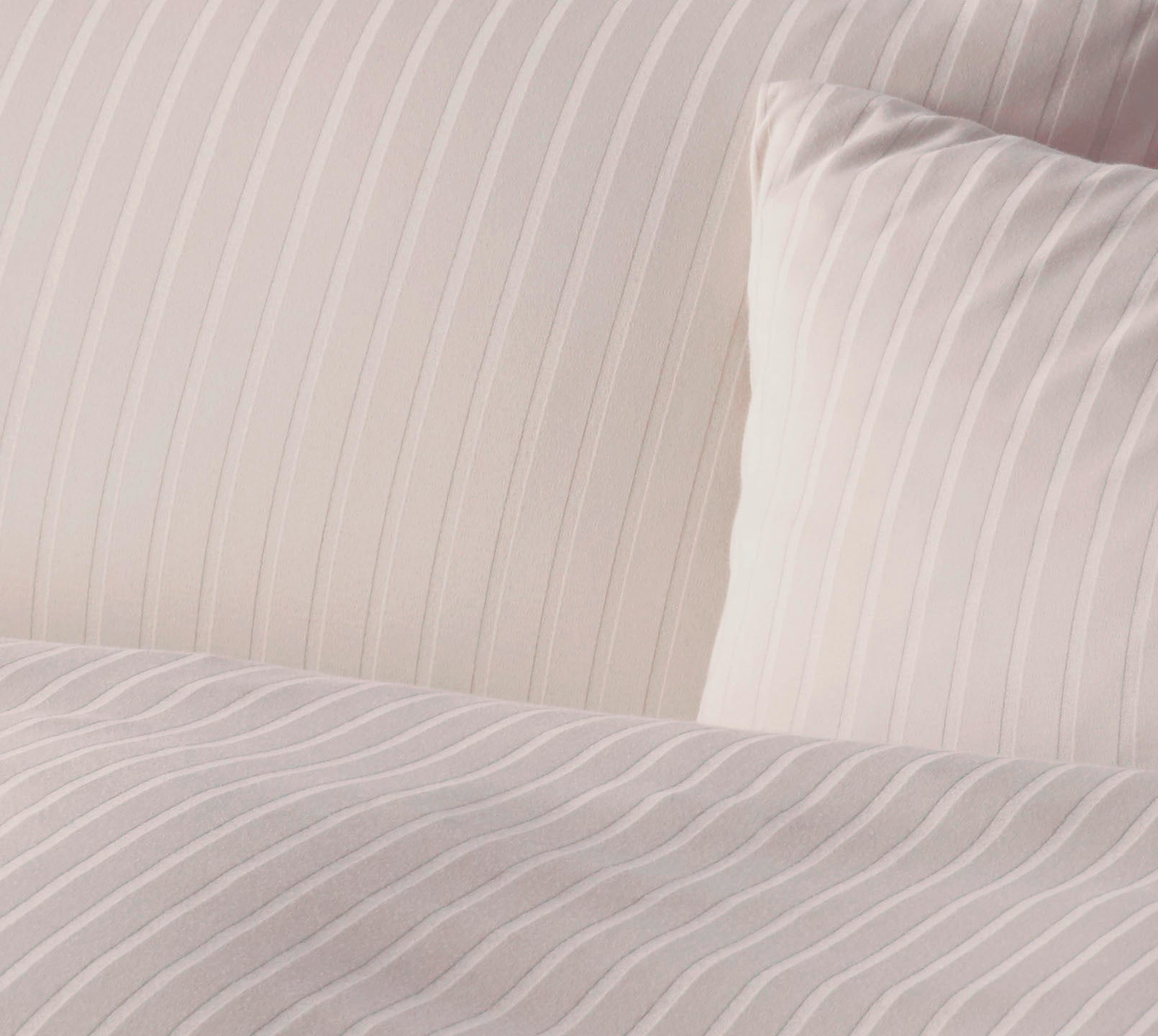 Jersey Bettwaesche Solid Stripe in Rose Struktur #farbe_Solid Stripe Rose