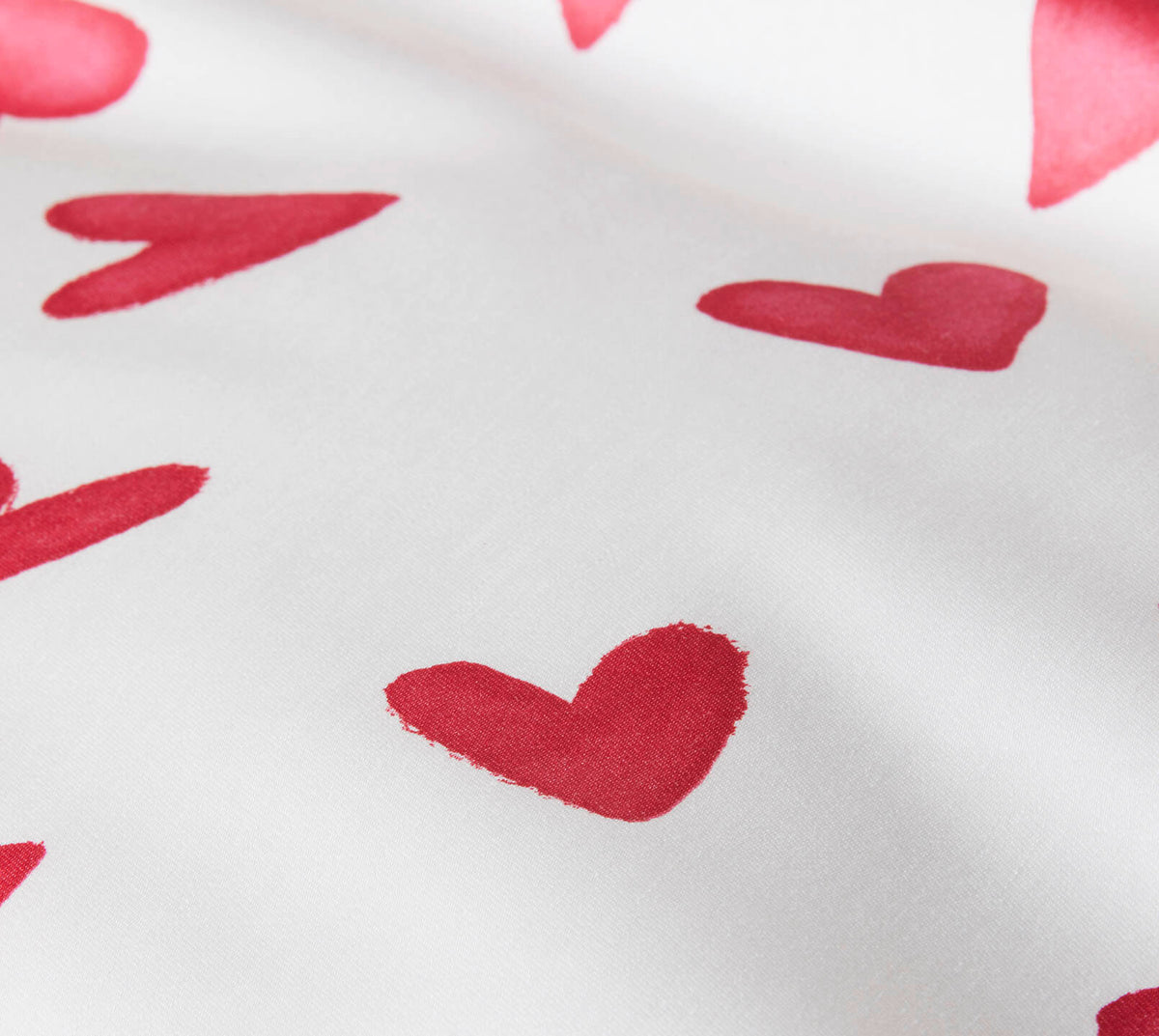 Satin Bettwäsche Cherie in Himbeerrot Herzen Detail 7 #farbe_Himbeerrot