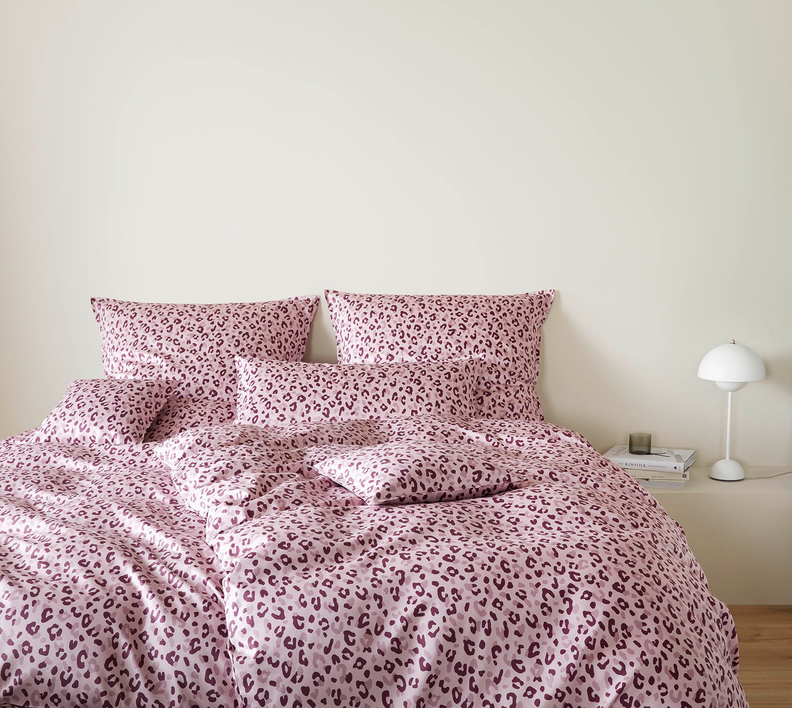 Satin Bettwäsche Leolook in Rose-Bordeaux Leoprint Schlafzimmer #farbe_Leolook Rose-Bordeaux