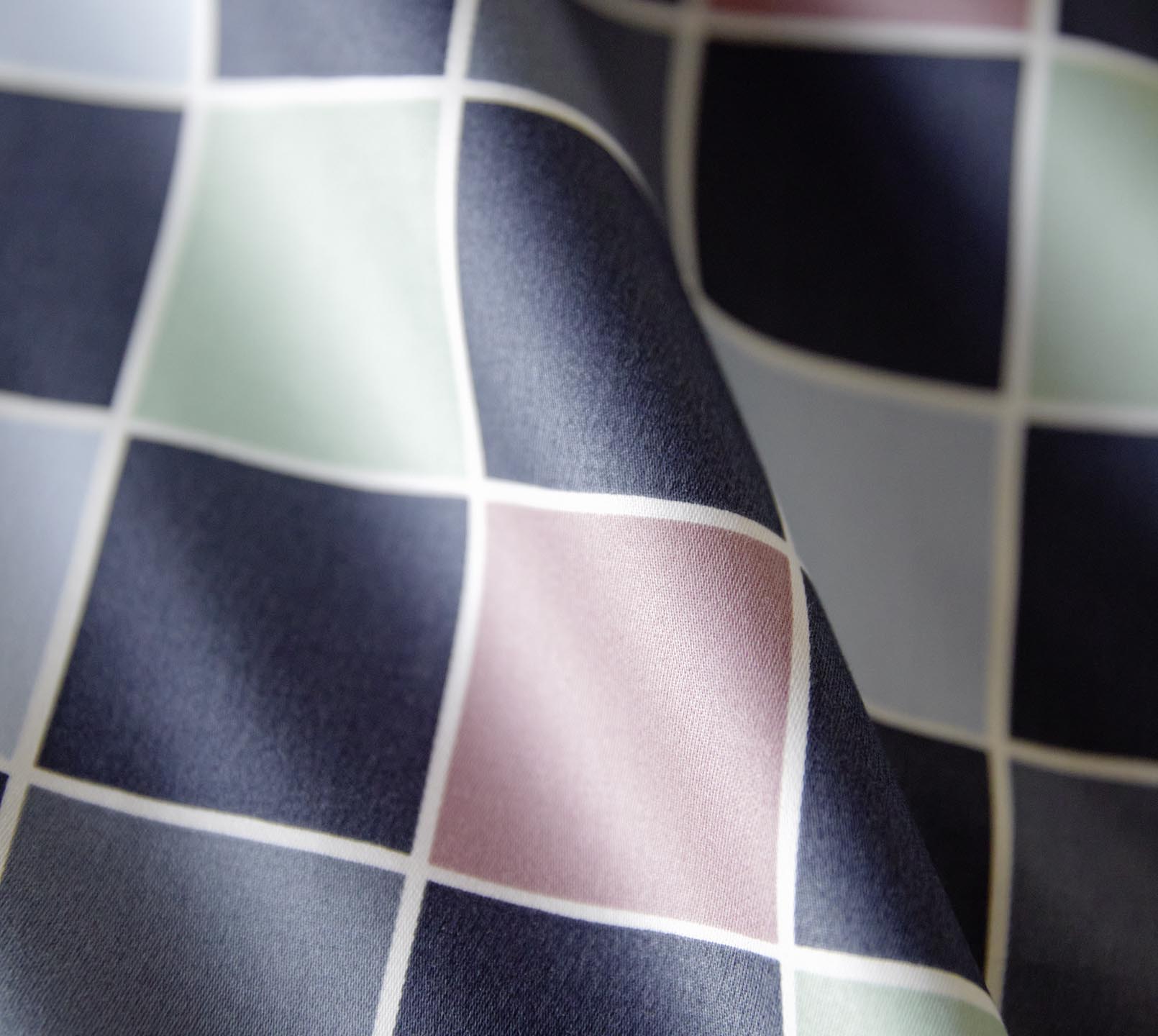 Satin Bettwäsche Scrabble in Nachtblau Karo Material #farbe_Scrabble Nachtblau