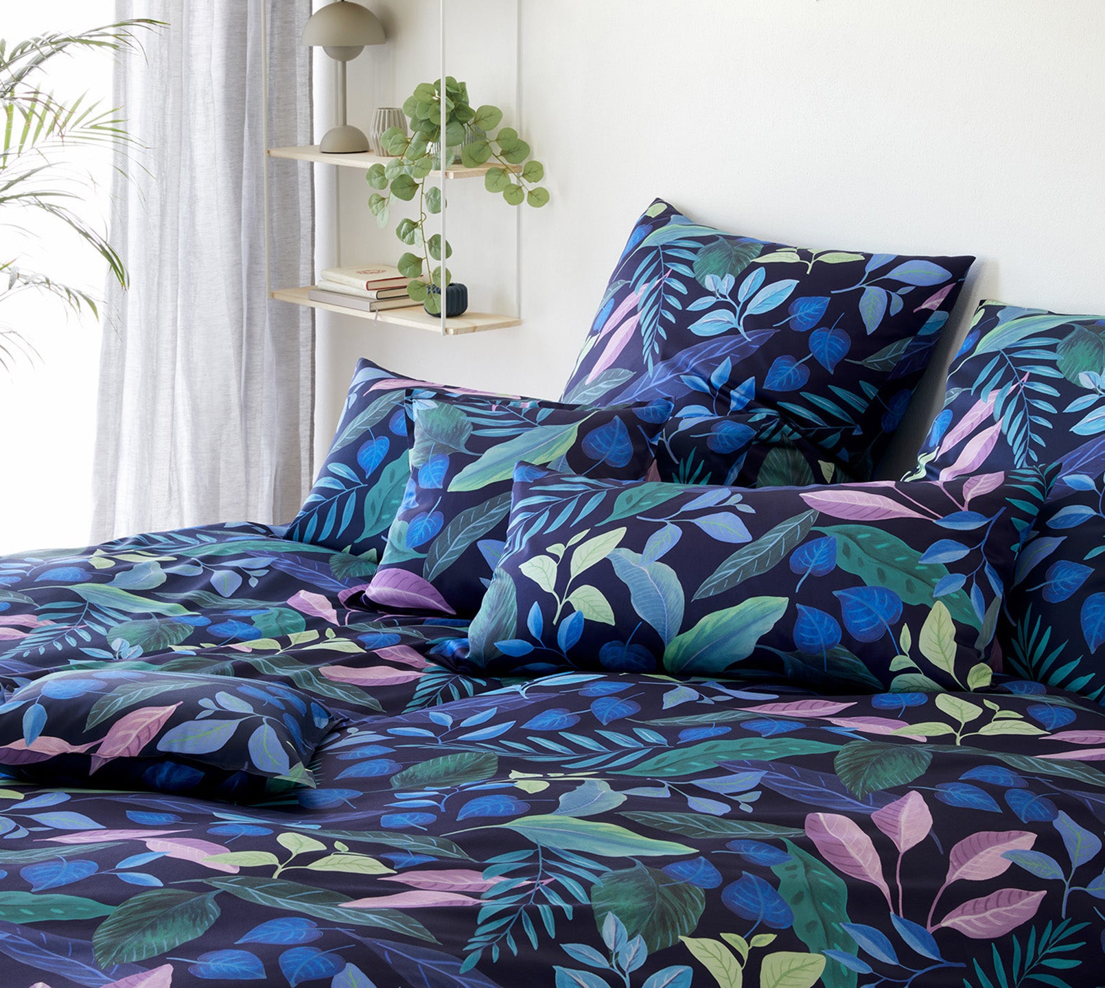 Seiden Satin Bettwäsche Phantasy in Türkis-Grün Blätter Schlafzimmer #farbe_Phantasy Türkis-Grün