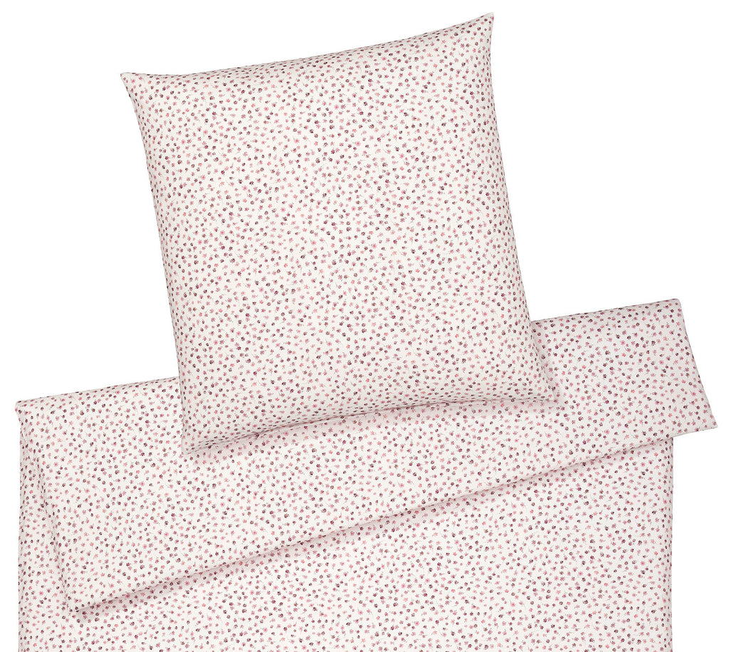 Softflanell Bettwäsche Preppy in Beere Blüten Freisteller #farbe_Berry