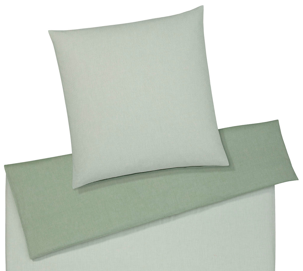 Softflanell Wende Bettwäsche Tender Tannengrün in Uni Streifen Freisteller #farbe_Tannengrün