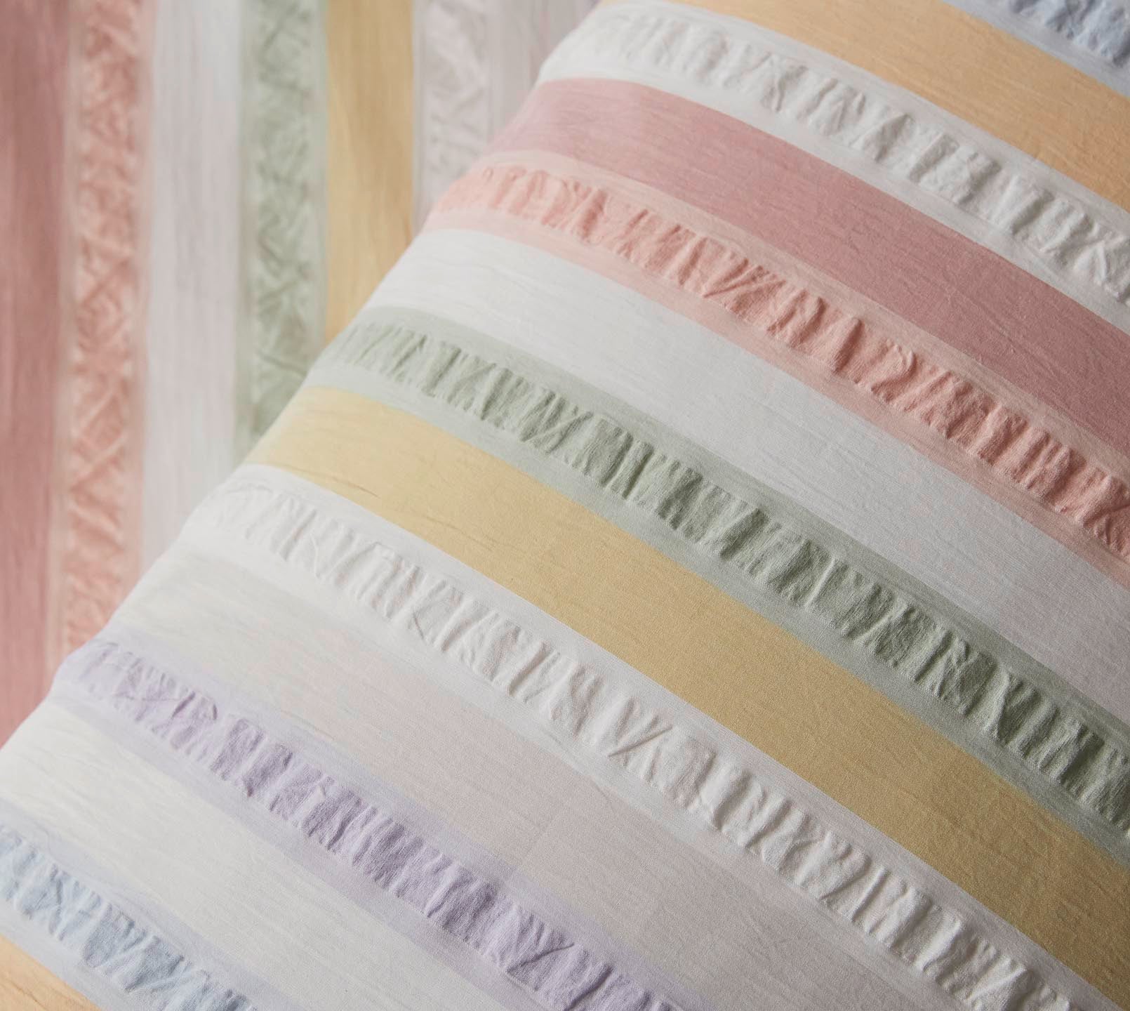 Web-Seersucker Bettwäsche Julia in Multi Pastell Streifen Material #farbe_Julia Multi-Pastell