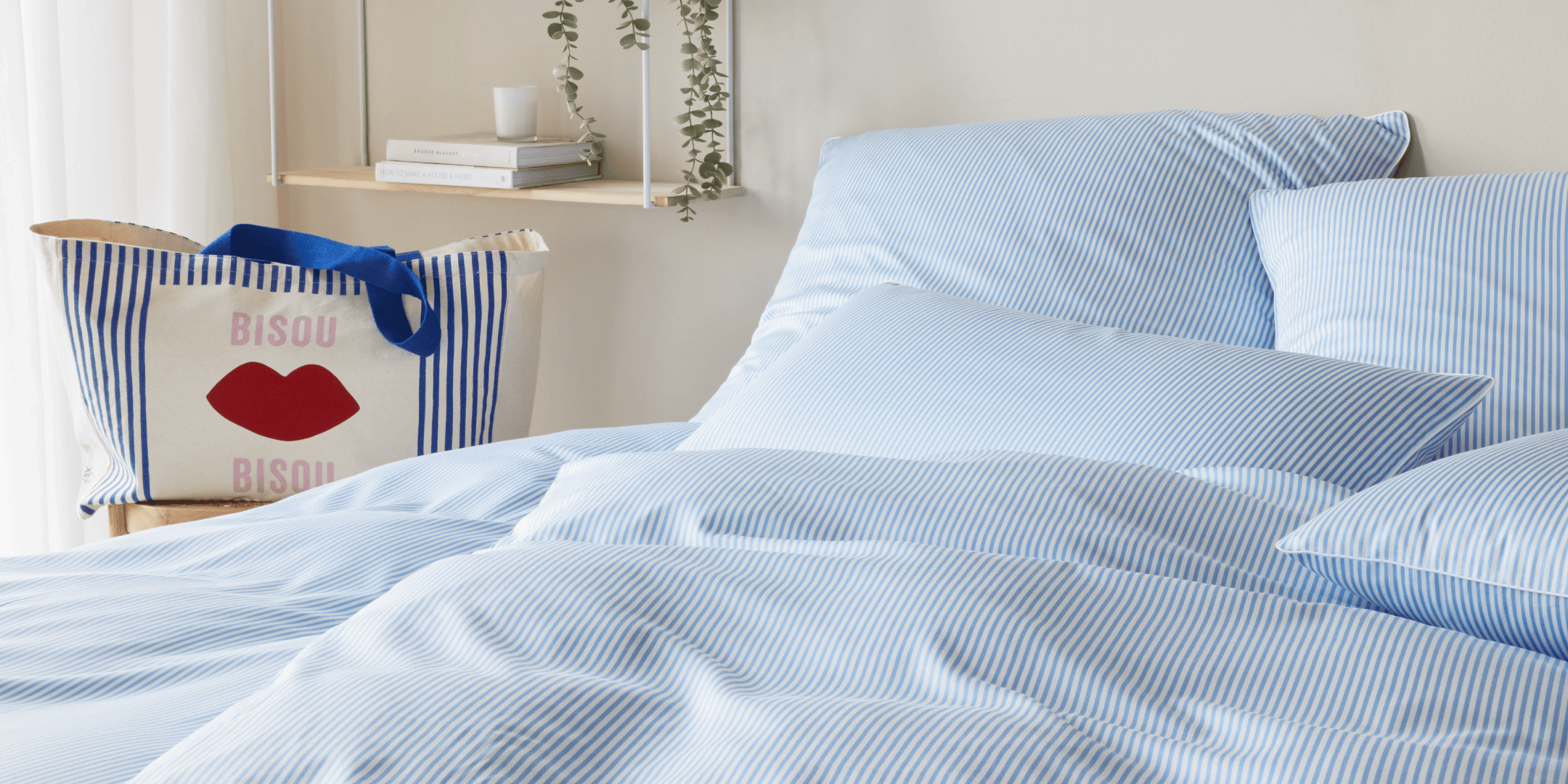 Satin Bettwäsche Hamburger Streifen Blau-Weiß mit Einkaufstasche Schlafzimmer